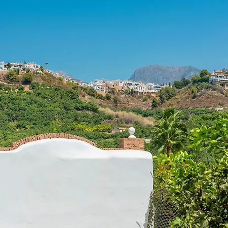 Dos Hermanas Villa *