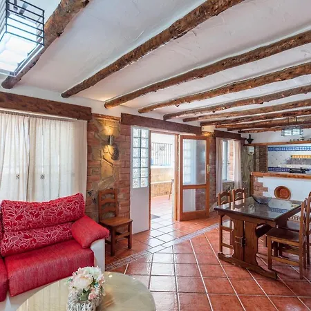 Dos Hermanas Villa